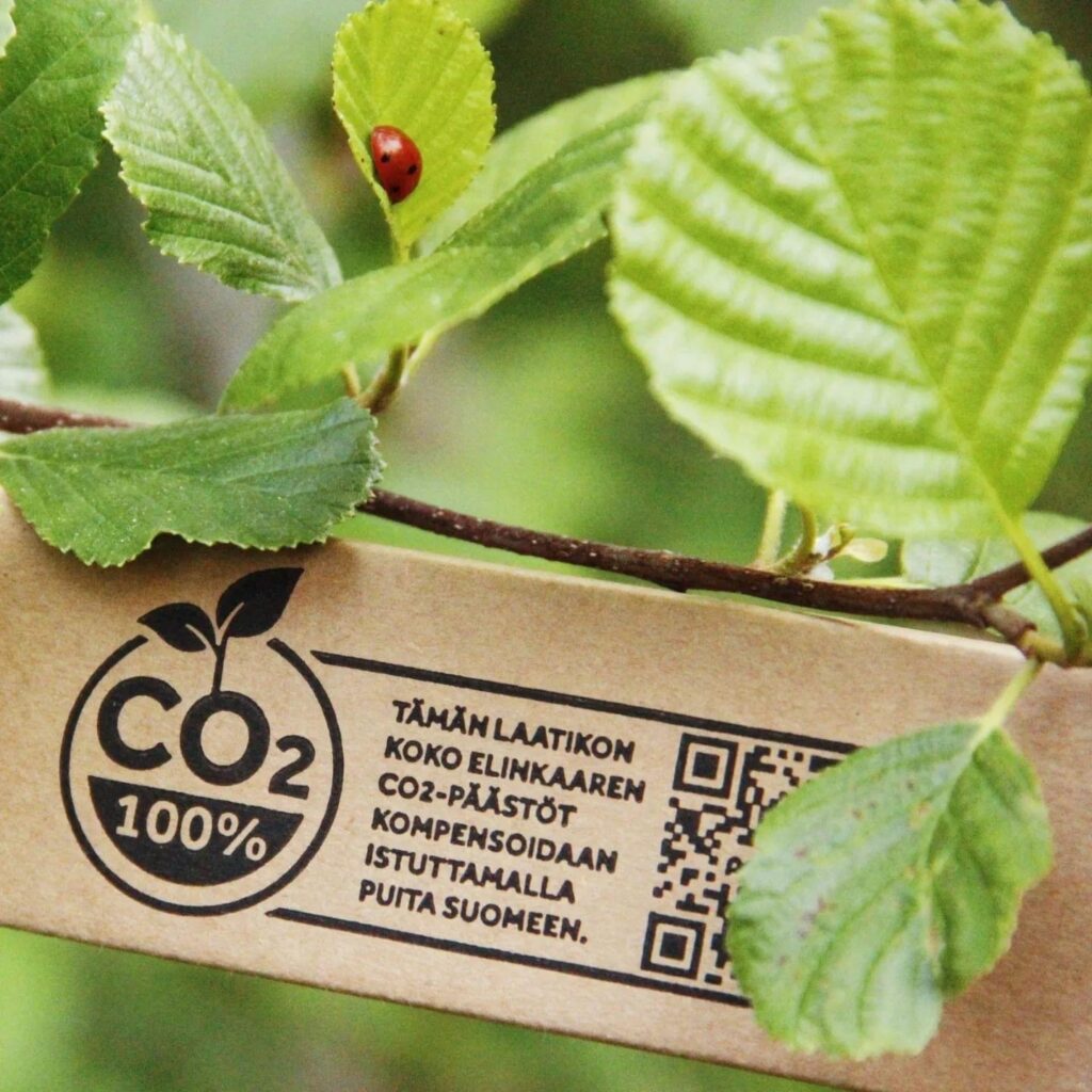 Pakkauksen hiilidioksidipäästöt on kompensoitu.